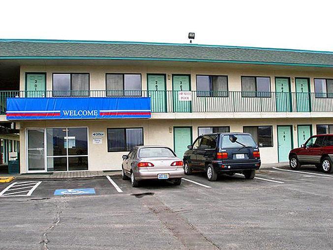 Motel 6 เวลส์ ภายนอก รูปภาพ